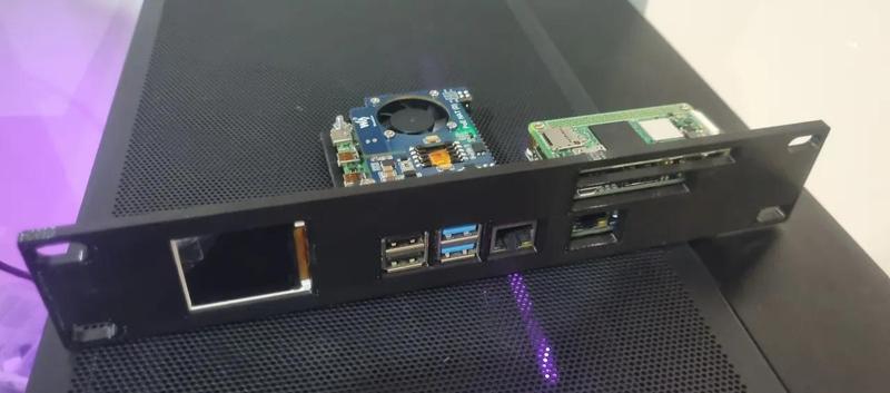10 Inch Rack Raspberry Pi 4, Raspberry Pi Zero Waveshare PoE, 1.44″ LCD Panel
