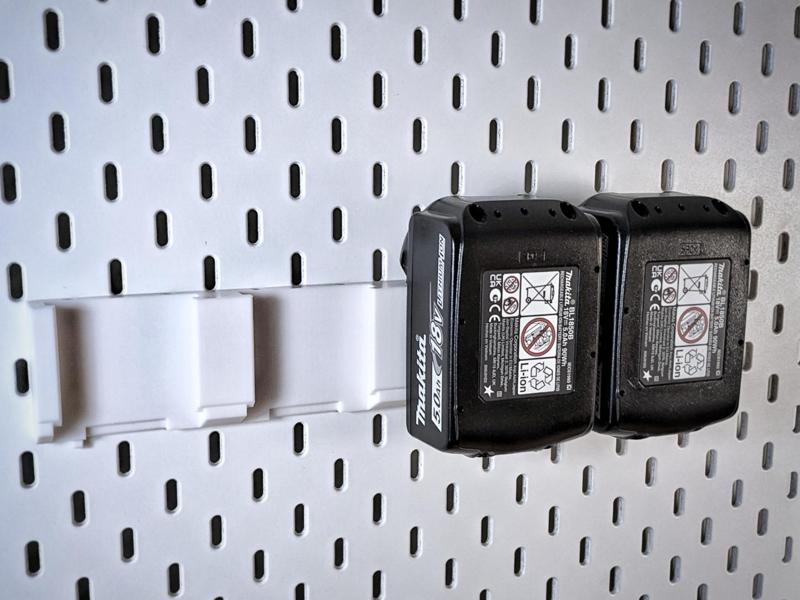 Quad Makita 18V/LXT Battery Mount for Ikea Skadis