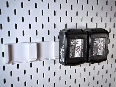 Quad Makita 18V/LXT Battery Mount for Ikea Skadis