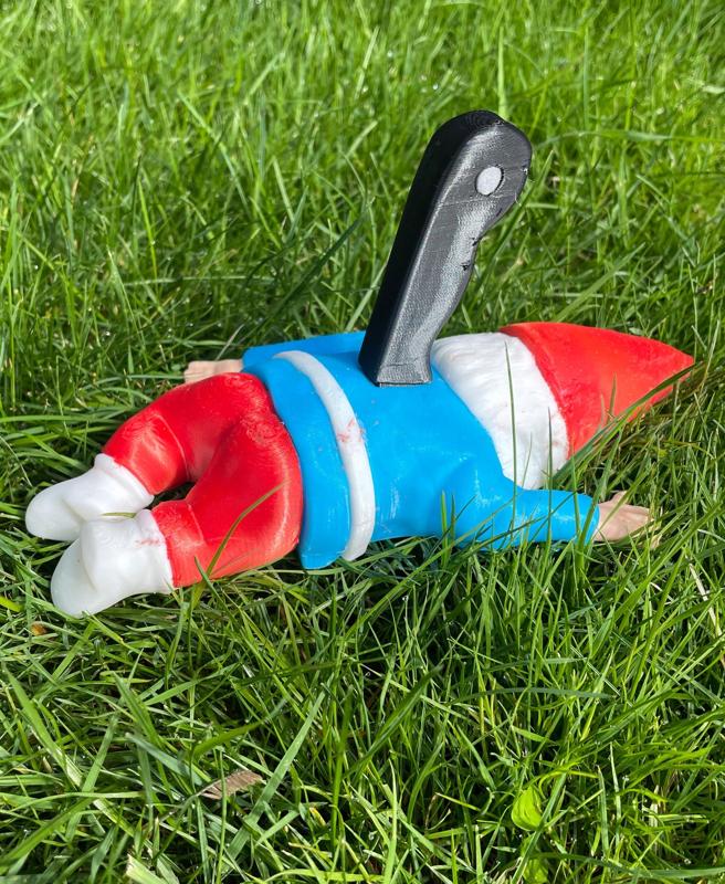 Murdered Gnome With Knive Figurine / Multi Parts / Color Print