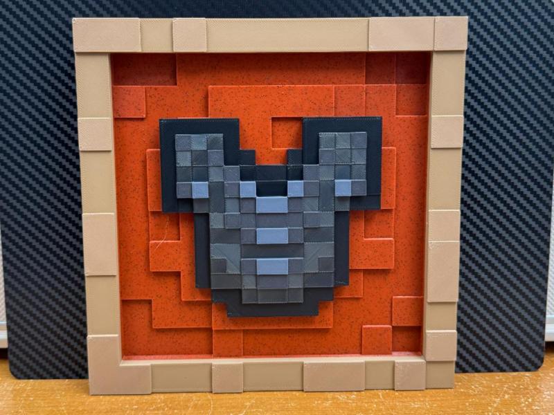 Netherite Chestplate - Minecraft Item Frame