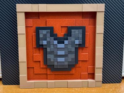 Netherite Chestplate - Minecraft Item Frame