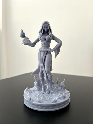 Aeris Moonshadow the Flame Sorceress