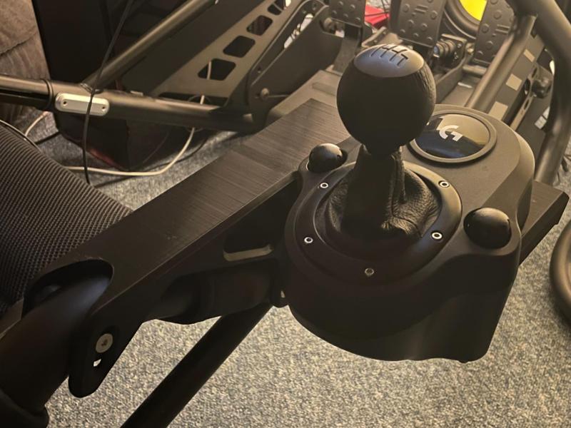 Mount  for  Playseat Trophy Logitech Shifter