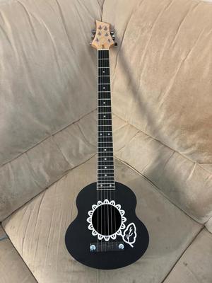 Small Acoustic Guitar (Kleine Akustikgitarre)