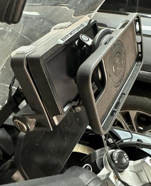 Quadlock adapter for BMW Connected Ride Cradle