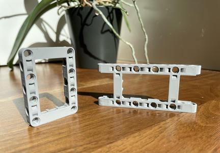 LEGO-Technic-Compatible Frame