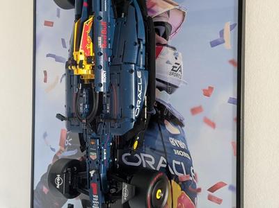 Support mural Technic F1 Red Bull RB20 42206