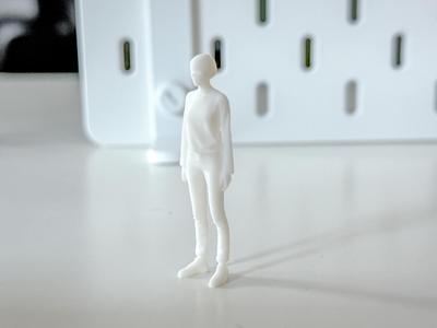 Miniature Standing Woman for your Diorama