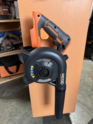 Ridgid Compact Jobsite Blower Hanger with Standoff