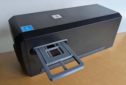 Plustek OpticFilm 110 film holder