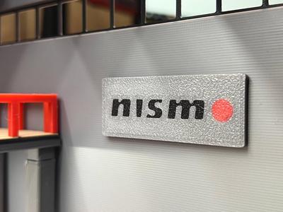 1:64 Nismo logo Banner diorama