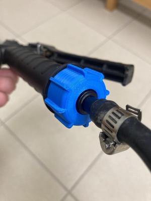 Prevlečná matica na záhradný postrekovač M22x2