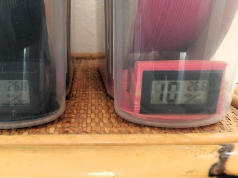 KICHLY container base with silica gel box