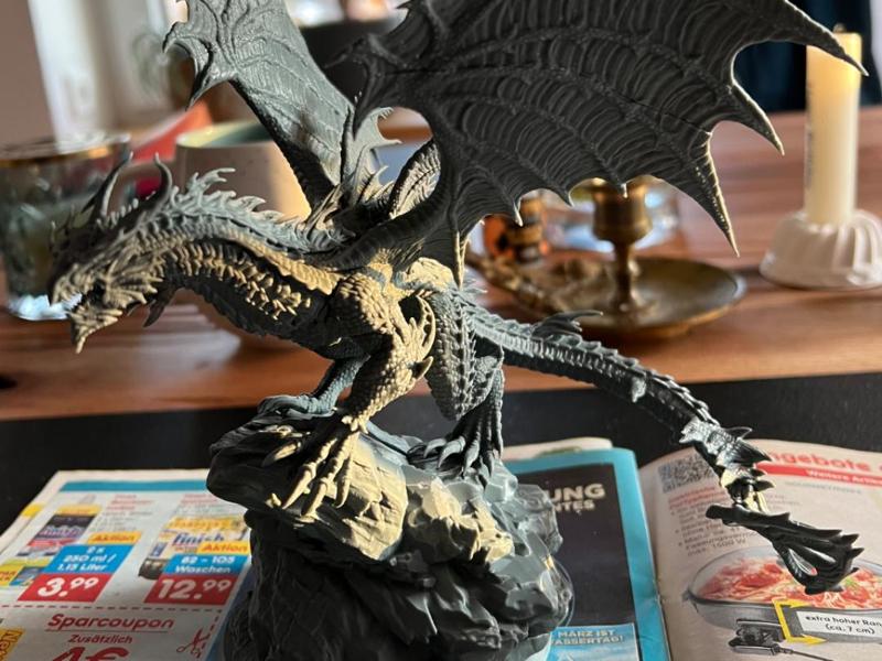 Archoclonius heroic horned dragon