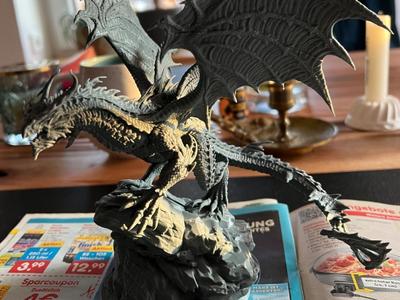 Archoclonius heroic horned dragon