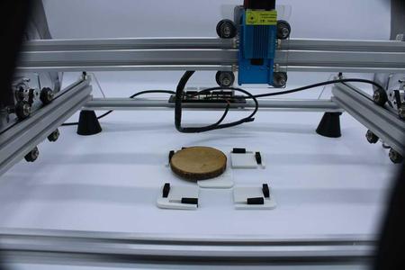 Height adjuster and placeholder (for laser engraver)