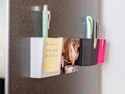 Magnote - Magnetic Paper Note holder with a twist