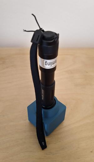 Gridfinity holder for Fenix flashlight