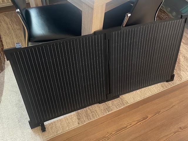 Foldable solar panel edge protection stiffener