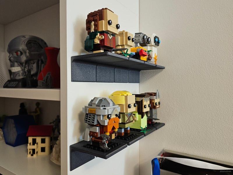 Simple Wall Mount for LEGO Brickheadz