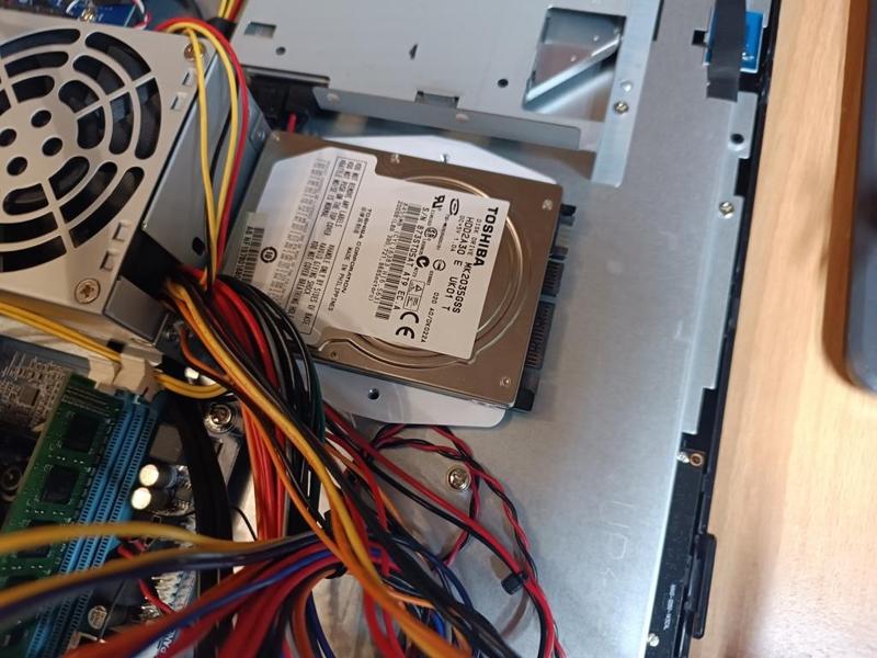 DEPO computers D24L-L5-01 additional 2.5" drive mount