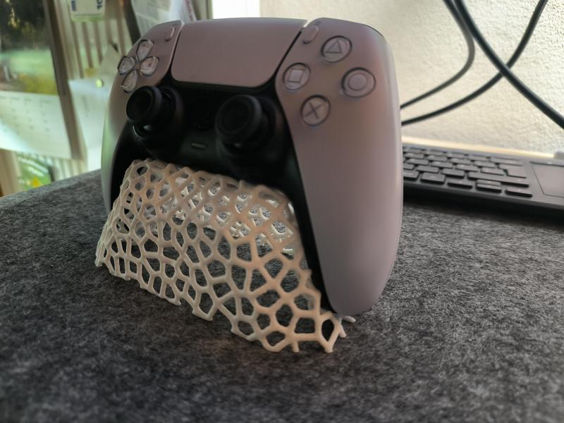 PS5 Controller Stand (Dualsense) Voronoi Remix