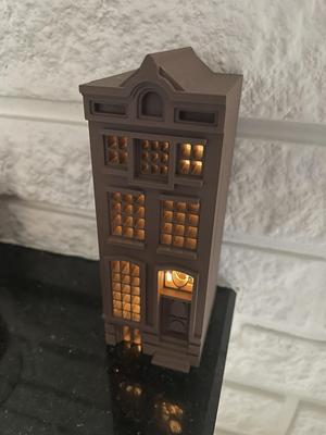 Amsterdam Canal City Light House – A Tiny Glow of Dutch Magic 