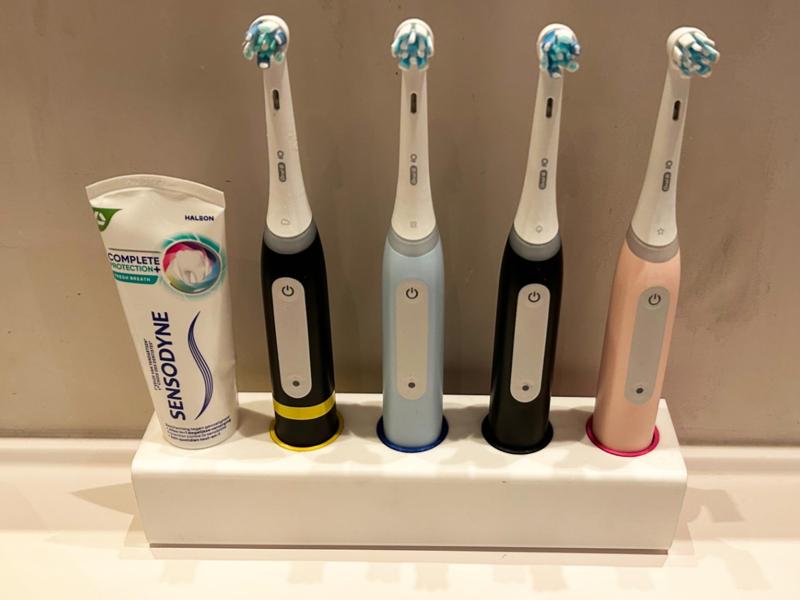 Oral B Toothbrush holder with color rings (no AMS)