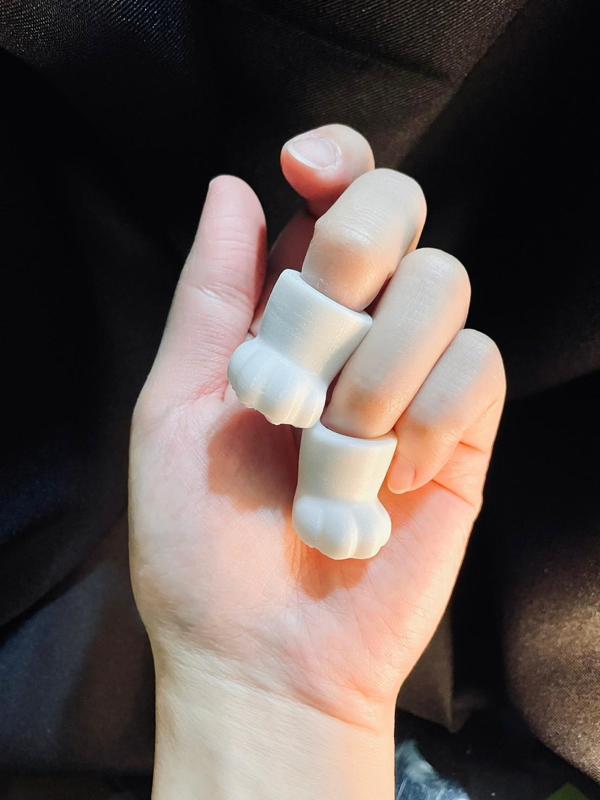 finger Cat Paw