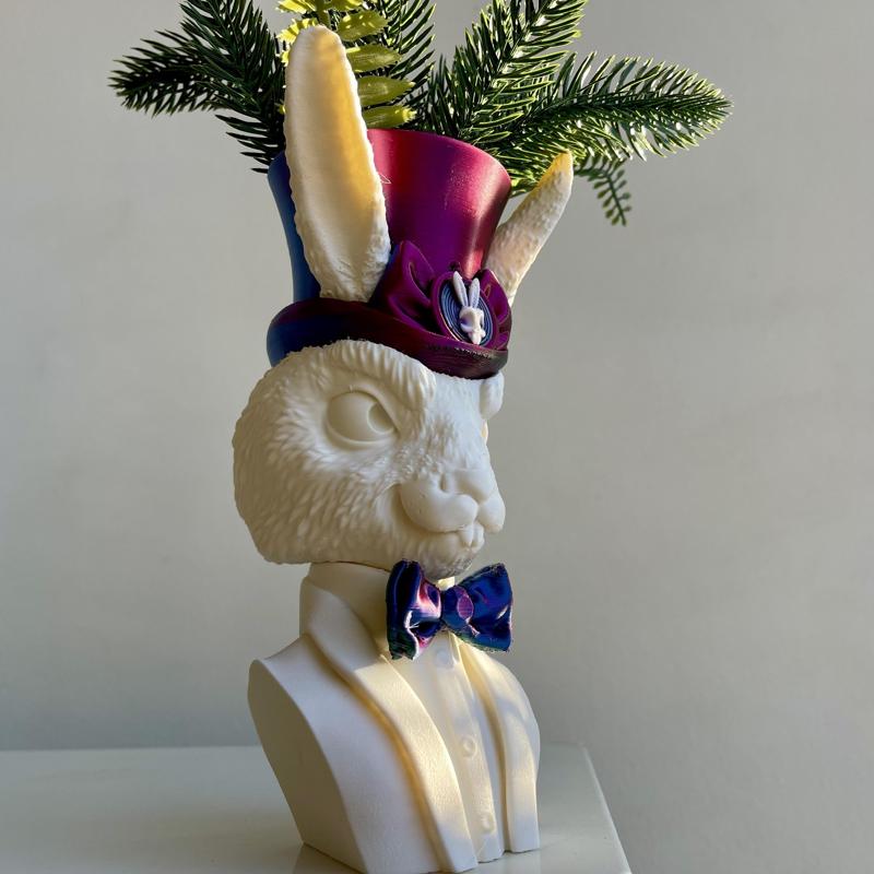 WHITE RABBIT PLANTER