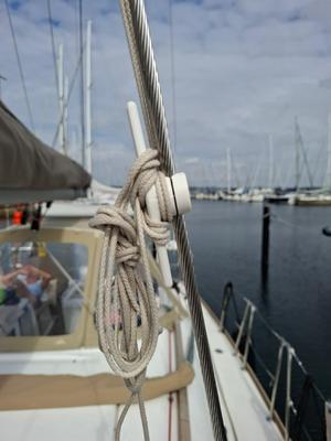 Cleat for 8mm Cable