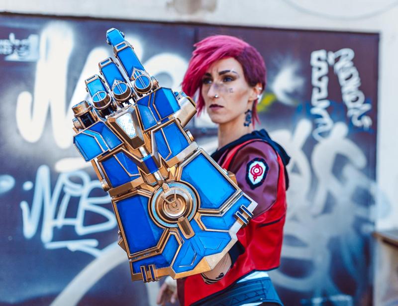 Arcane Vi Mechanical Gauntlet