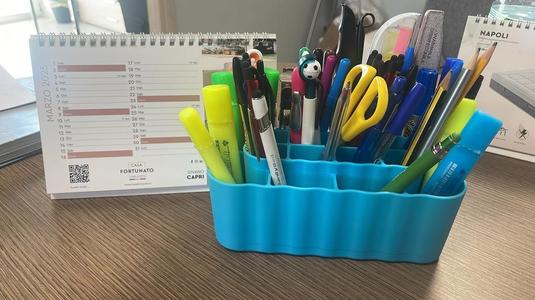pen holder wave