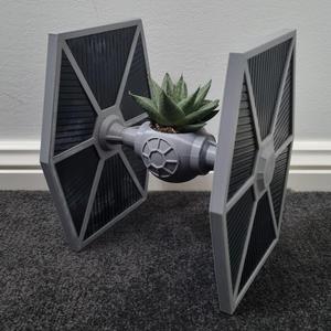 Tie Fighter Pot Plant