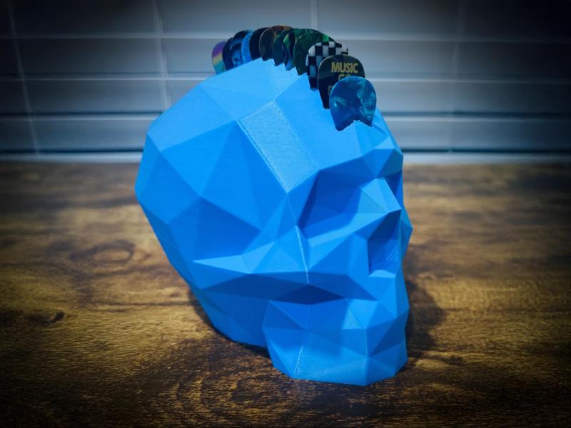 Mohawk Guitar Pick Skull 