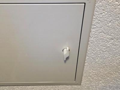Key for inspection hatch / maintenance hatch