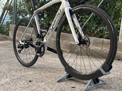 Bicycle wheel stand (Road Gravel MTB)