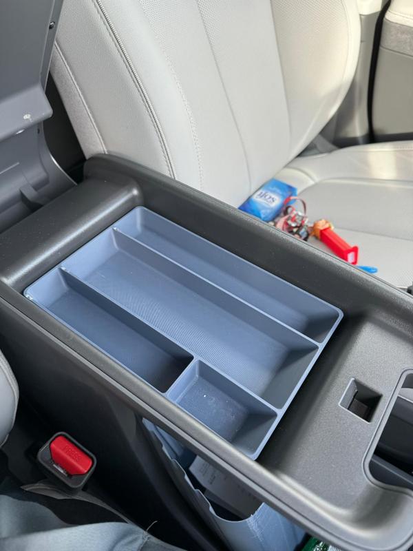 Ioniq 5 arm rest storage insert