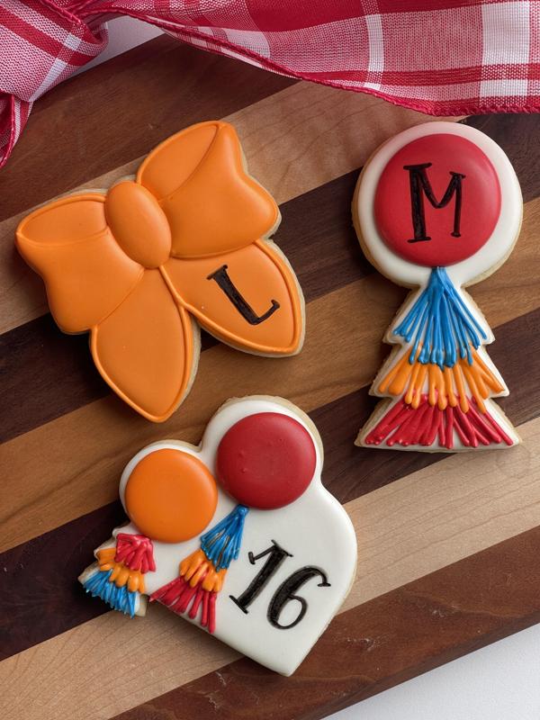 4 inch balloon with fringe cookie cutter