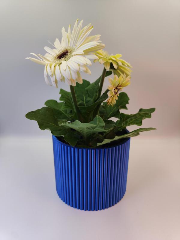 Round Ribbed Planter