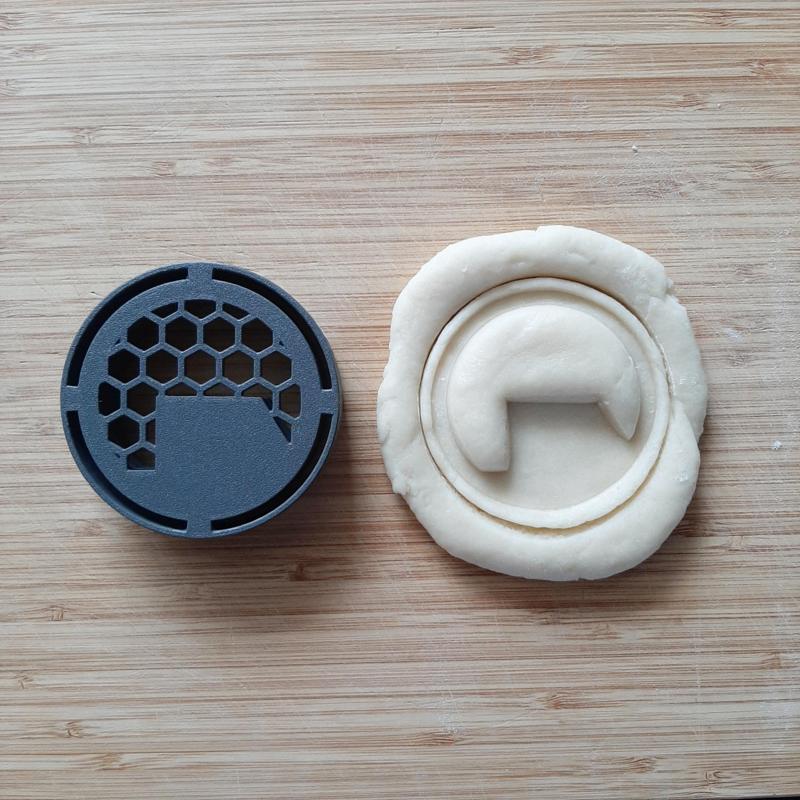 Half-Life cookie cutter set