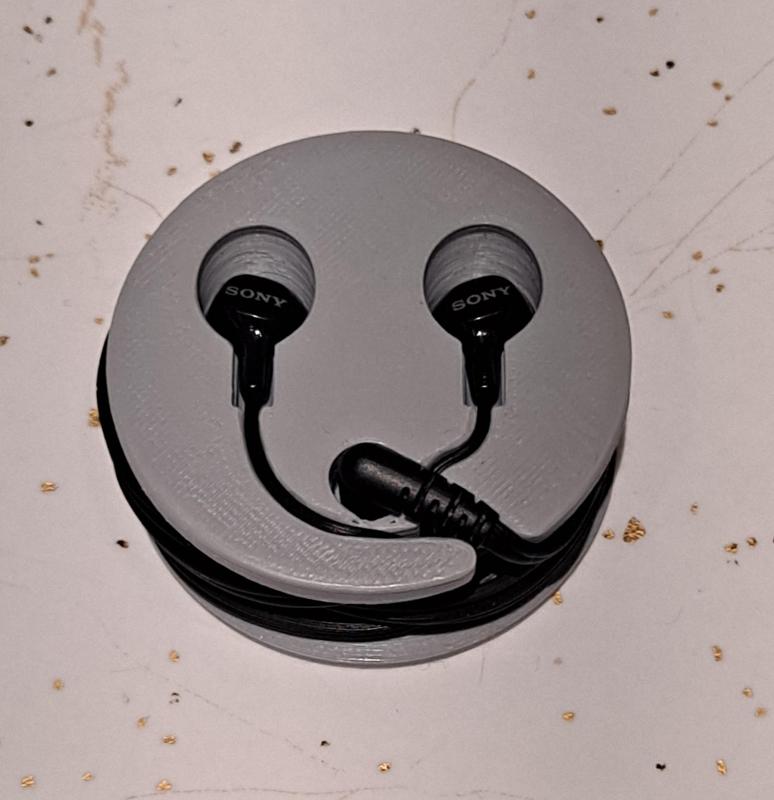 Headphone puck