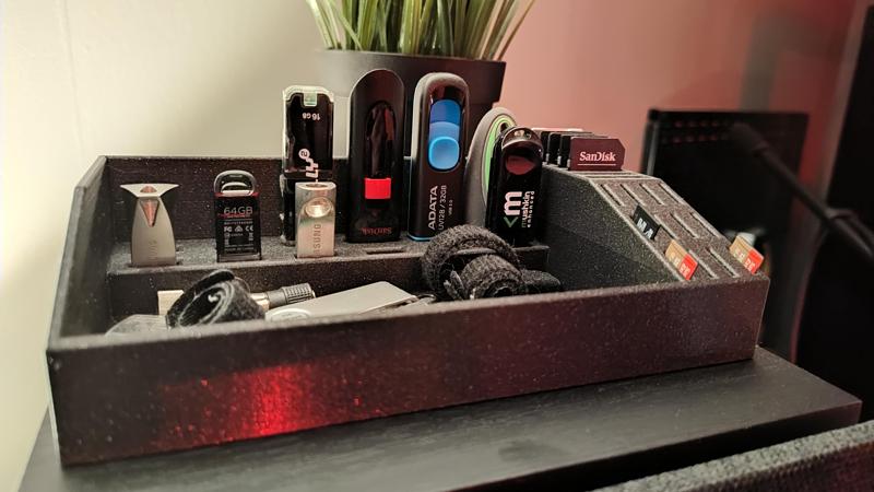 USB, SD, MicroSD catch all tray.