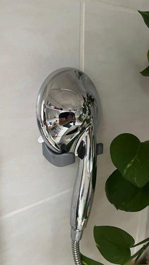 Shower head hanger / Duschkopfhalter