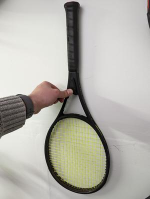 Tennis racket wall mount v2 - single racket