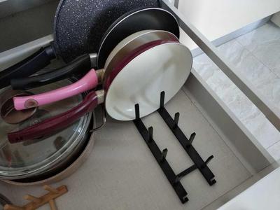 Pan Holder