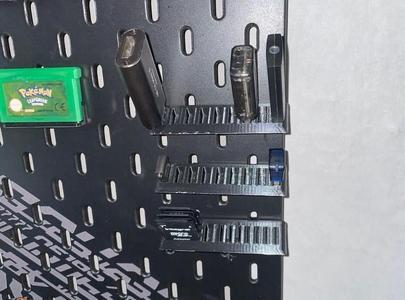 USB holder and SD holder for Skadis pegboard