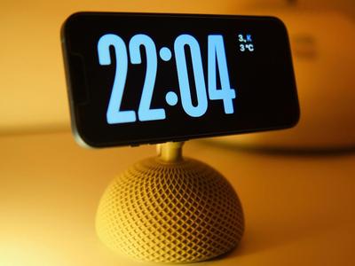 iPhone MagSafe Stand (retro iMac inspired design)