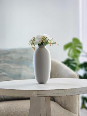 Minimalist Vase 